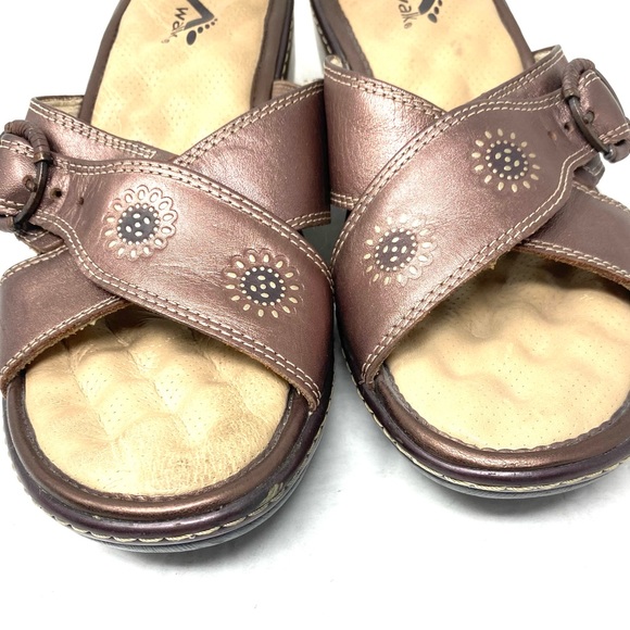 SoftWalk Sandals - Picture 8 of 8